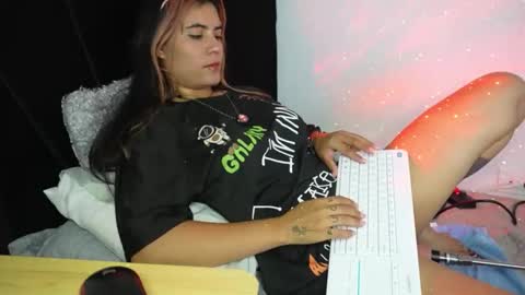 Snapshot of antofoxwbc chatting on April 6, 2026, 3:02 pm Anto online show from April 6, 2026, 3:02 pm