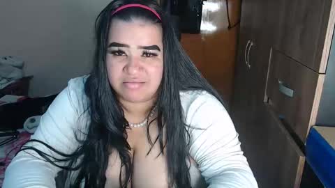 Snapshot of antonela_bigboobs1 chatting on March 3, 2026, 2:39 am Antonela PINKI online show from March 3, 2026, 2:39 am