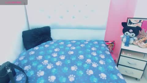 antonela_xx3 online show from March 4, 2026, 10:27 pm