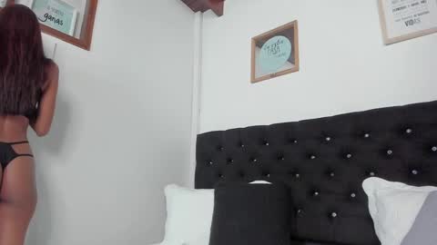 Antonela online show from December 1, 2024, 10:53 pm