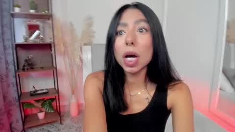 Antonela online show from September 18, 2025, 3:14 pm