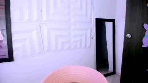 Snapshot of antonella_mcry chatting on January 28, 2025, 12:15 am antonella online show from January 28, 2025, 12:15 am
