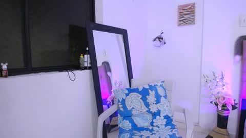 Snapshot of antonella_mcry chatting on September 15, 2025, 5:18 am antonella online show from September 15, 2025, 5:18 am