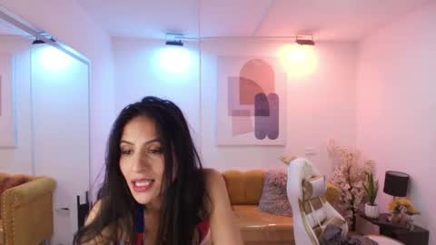 Antonella.  online show from May 11, 2026, 4:04 pm