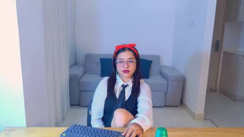 Antonella online show from June 5, 2026, 3:13 am