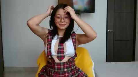 ANTONELLA online show from October 16, 2025, 3:24 pm