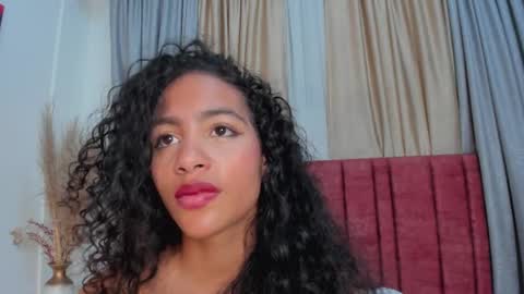 Snapshot of antonellahall_ chatting on February 11, 2025, 9:56 pm AntonellaHall online show from February 11, 2025, 9:56 pm