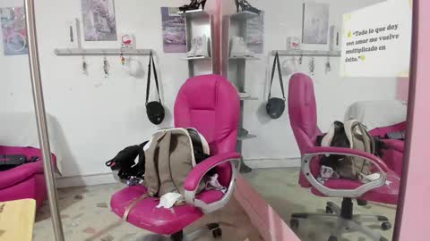 ANTONELLA online show from February 18, 2026, 1:07 pm