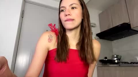 Snapshot of antonellarossii_ chatting on December 4, 2024, 1:09 pm Antonella  online show from December 4, 2024, 1:09 pm