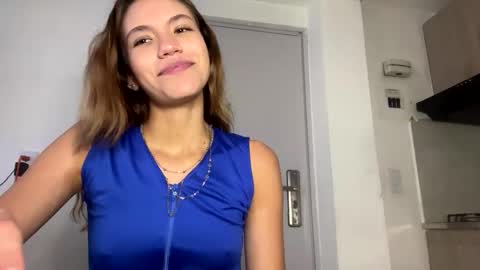 Snapshot of antonellarossii_ chatting on January 4, 2025, 4:00 pm Antonella  online show from January 4, 2025, 4:00 pm