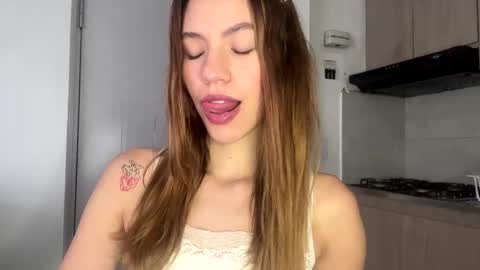 Snapshot of antonellarossii_ chatting on February 9, 2025, 1:14 pm Antonella  online show from February 9, 2025, 1:14 pm