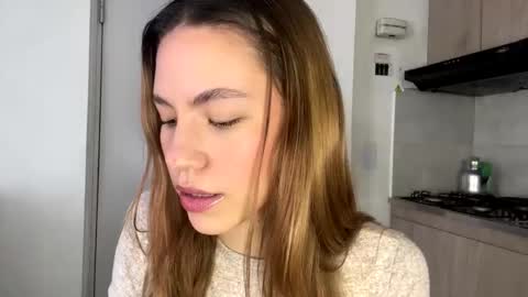 Snapshot of antonellarossii_ chatting on February 10, 2025, 1:01 pm Antonella  online show from February 10, 2025, 1:01 pm