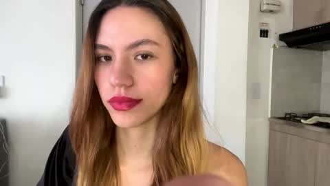 Snapshot of antonellarossii_ chatting on February 12, 2025, 4:22 pm Antonella  online show from February 12, 2025, 4:22 pm