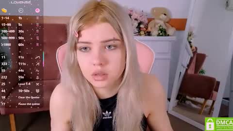 antonia_ferrero online show from January 17, 2026, 8:19 am