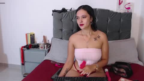 Antonia online show from April 22, 2026, 9:22 am