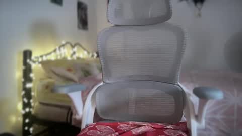 Antonia online show from February 9, 2026, 2:48 am