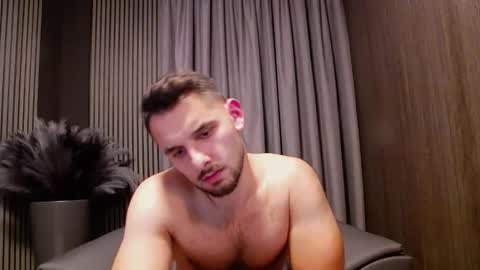 HI My name is Antonio online show from November 16, 2025, 8:14 pm