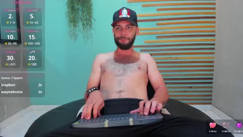 Juan Camilo online show from December 24, 2024, 9:33 pm