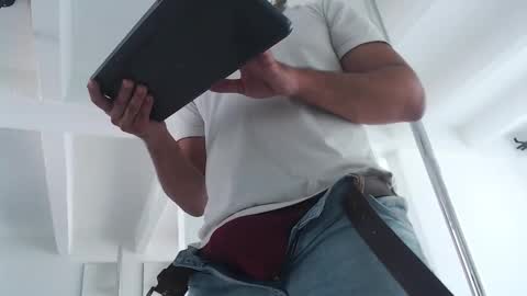 Antony online show from September 13, 2025, 4:07 pm