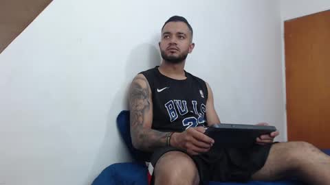 Snapshot of antony_smithh chatting on February 5, 2025, 7:10 pm antony_smithh online show from February 5, 2025, 7:10 pm