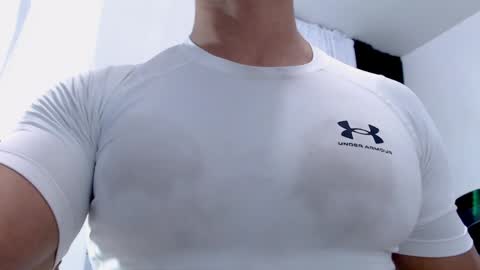 Instagram miguelangel1802  online show from April 10, 2026, 5:12 am