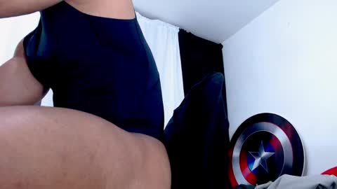 Instagram miguelangel1802  online show from April 16, 2026, 3:07 am