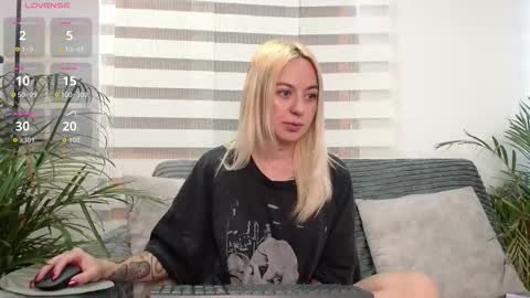 Snapshot of anttoniia chatting on March 2, 2026, 12:23 pm Antonia online show from March 2, 2026, 12:23 pm