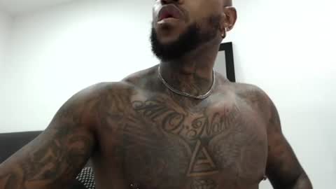 antwanblack11 online show from January 3, 2025, 3:27 am