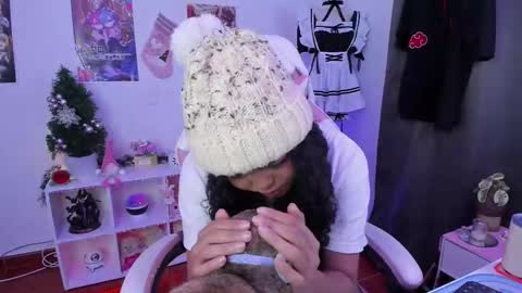 Snapshot of anyburkee chatting on December 5, 2024, 8:11 am Any online show from December 5, 2024, 8:11 am