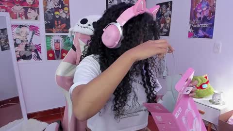 Snapshot of anyburkee chatting on January 19, 2025, 2:06 pm Any online show from January 19, 2025, 2:06 pm