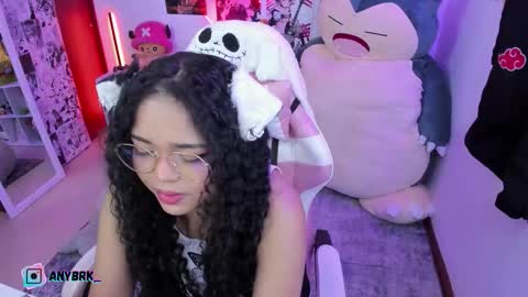 Snapshot of anyburkee chatting on September 19, 2025, 4:47 am Any online show from September 19, 2025, 4:47 am