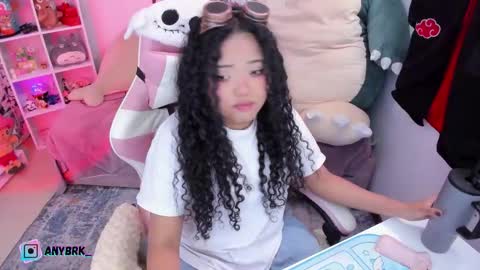 Snapshot of anyburkee chatting on November 21, 2025, 2:43 am Any online show from November 21, 2025, 2:43 am