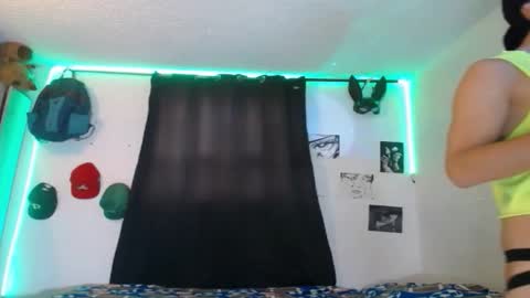 anyelo_sexyhot online show from February 8, 2026, 2:37 am