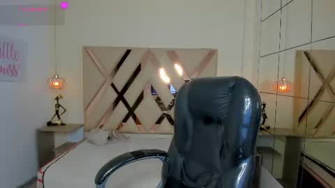 Snapshot of anyelotwink chatting on July 10, 2026, 4:39 am anyelotwink online show from July 10, 2026, 4:39 am