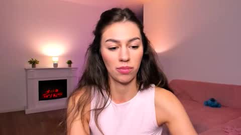 Anysa Smith online show from February 15, 2026, 7:51 am