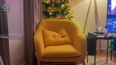 Snapshot of ap_couple chatting on November 29, 2025, 2:25 am ap_couple online show from November 29, 2025, 2:25 am