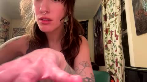 Snapshot of apacherose0 chatting on February 9, 2025, 4:25 am ApacheRose online show from February 9, 2025, 4:25 am