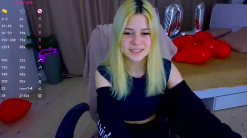 ApheliaStar online show from February 7, 2026, 4:33 pm