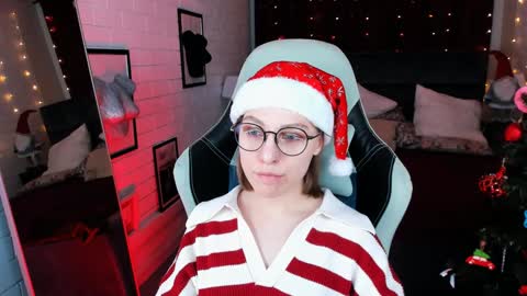 APHEX QUEEN online show from December 17, 2024, 1:27 pm