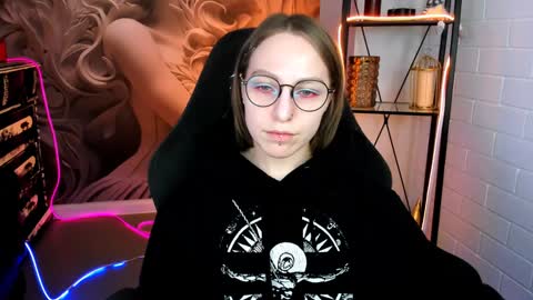 APHEX QUEEN online show from February 2, 2025, 8:19 pm