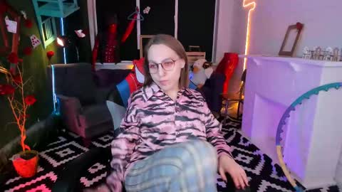 APHEX QUEEN online show from March 11, 2025, 9:13 am