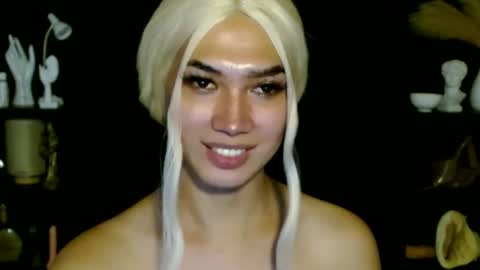 Snapshot of aphr0dite_x chatting on February 26, 2025, 8:15 am Roman Goddess online show from February 26, 2025, 8:15 am