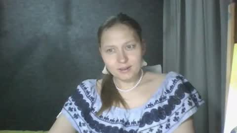 aphrodisiaque_ online show from April 21, 2026, 8:23 pm