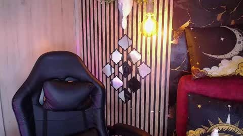 aphrodite__bloom online show from May 11, 2026, 9:23 pm