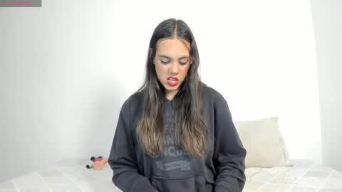 aphrodite_rosse online show from June 8, 2026, 1:28 am