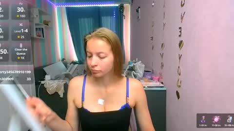 Aphrodite online show from September 17, 2025, 12:40 pm