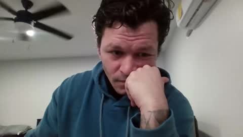 apocalypse_cream online show from February 21, 2026, 6:20 pm