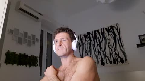 Snapshot of apollobest77 chatting on December 22, 2024, 1:45 am apollobest77 online show from December 22, 2024, 1:45 am