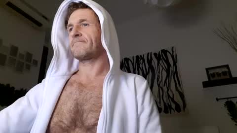 Snapshot of apollobest77 chatting on January 7, 2025, 11:24 pm apollobest77 online show from January 7, 2025, 11:24 pm