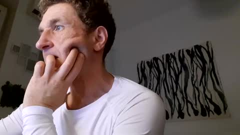 Snapshot of apollobest77 chatting on January 27, 2025, 7:13 pm apollobest77 online show from January 27, 2025, 7:13 pm